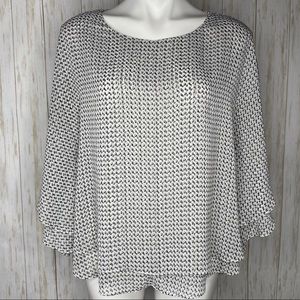 🍋 Sioni gray black and white flowy top size small